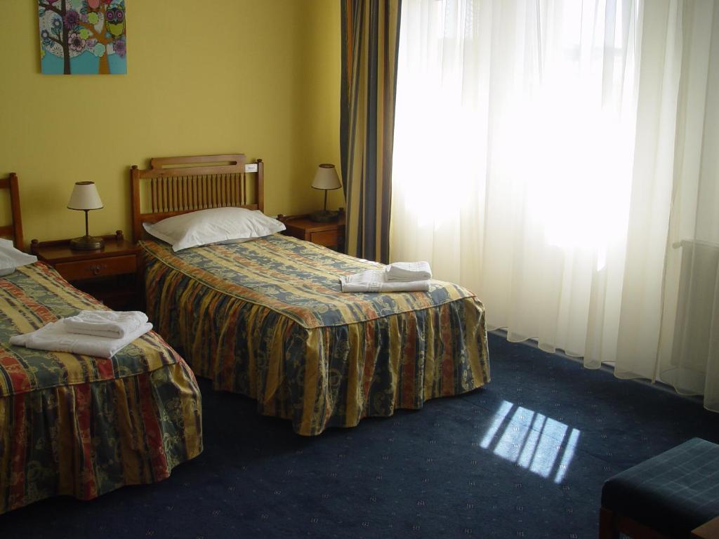 Hotel Astra Brasov Phòng bức ảnh