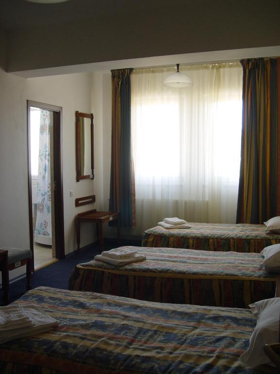 Hotel Astra Brasov Phòng bức ảnh