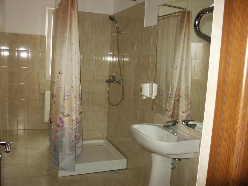 Hotel Astra Brasov Phòng bức ảnh