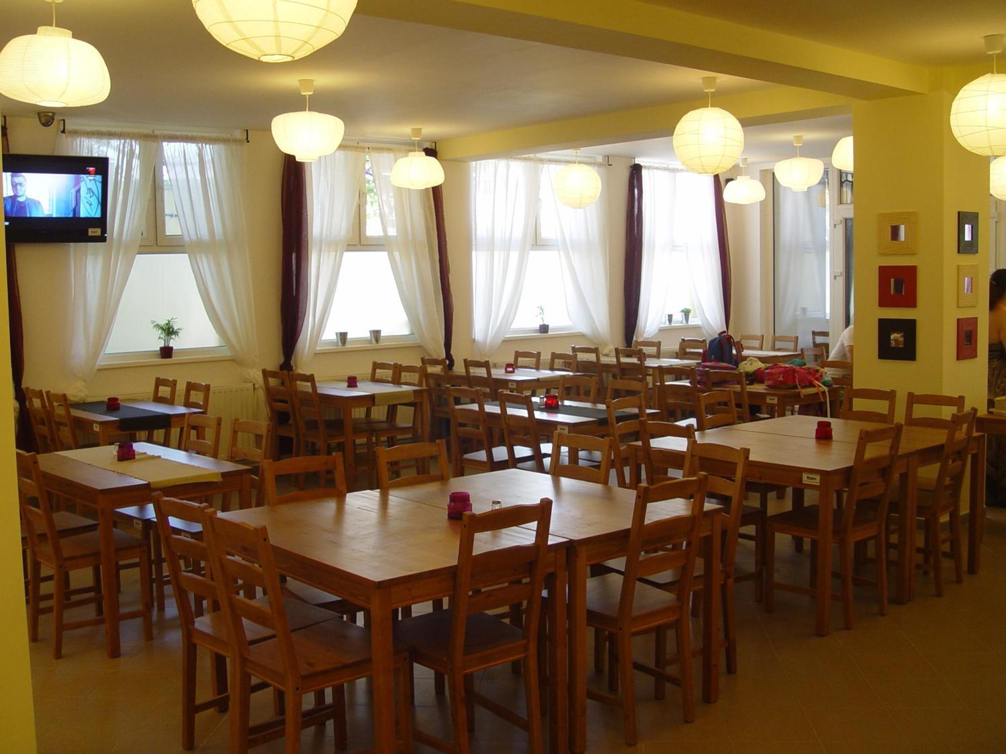 Hotel Astra Brasov Ngoại thất bức ảnh